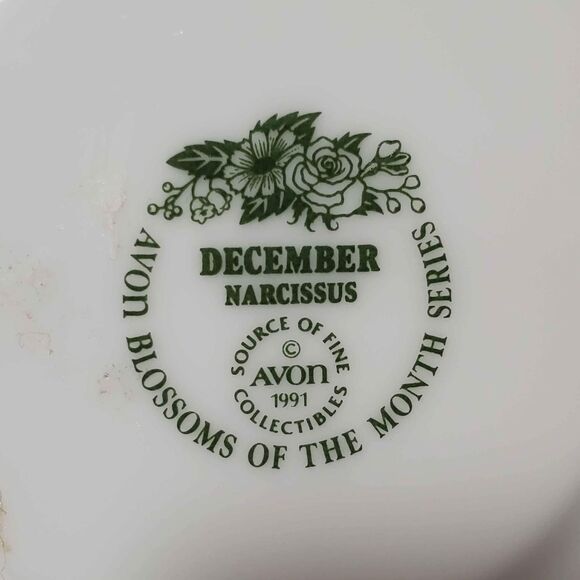 Avon Teacup and Saucer Narcissus December Vintage - Picture 8 of 9